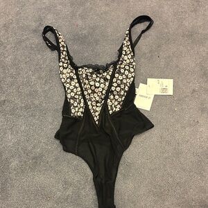 Forever 21 Black and White Floral Bodysuit